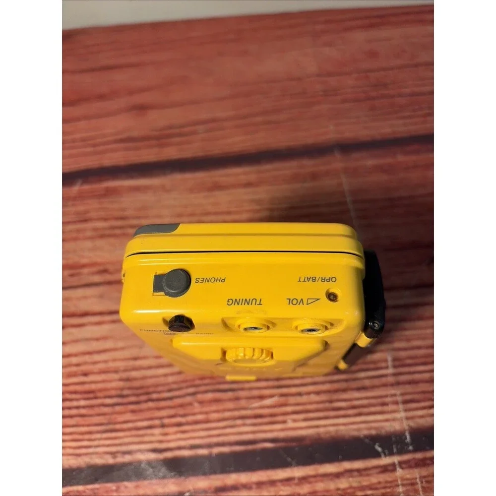 Sony Walkman FM/AM Sports WM-SXF30 Stereo Radio Cassette Player For Parts Repair